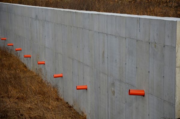 Cost of Retaining Wall Drainage in Fairfax